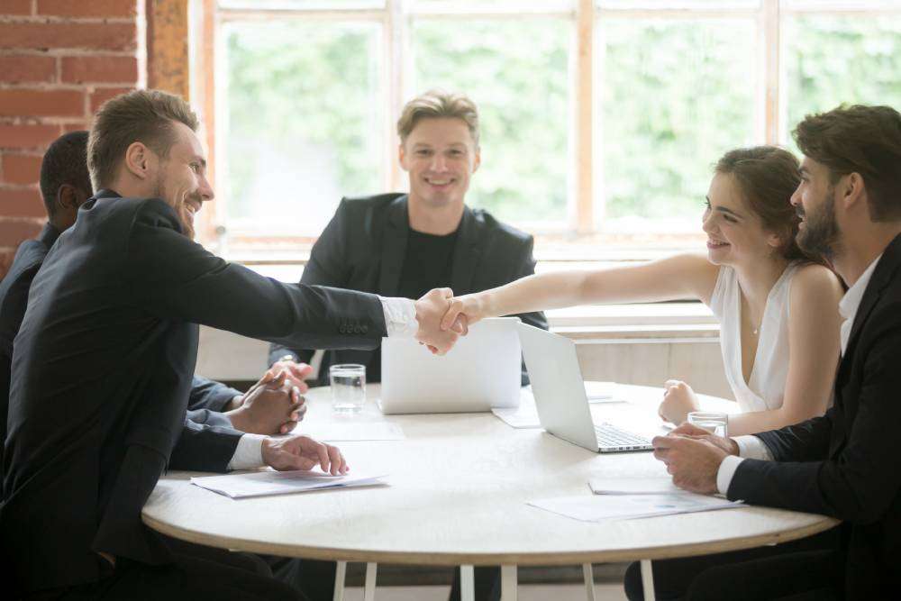 Mastering Employee Onboarding: A Comprehensive Guide to Retention & Success